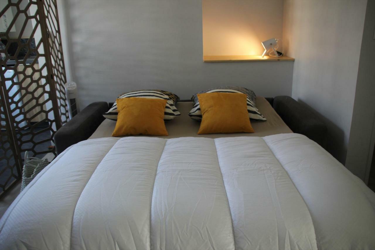 Centre Ville A Pied Appt Avec Sauna, Linge, Wifi, Stationnement Gratuit Vannes Eksteriør bilde